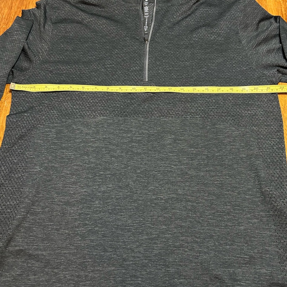 Lululemon Quarter-Zip Long Sleeve Top - Picture 4 of 6